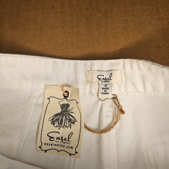 Easel White High Waist  Shorts. Size Small. W 26" Inseam 11" - Picture 4 of 6